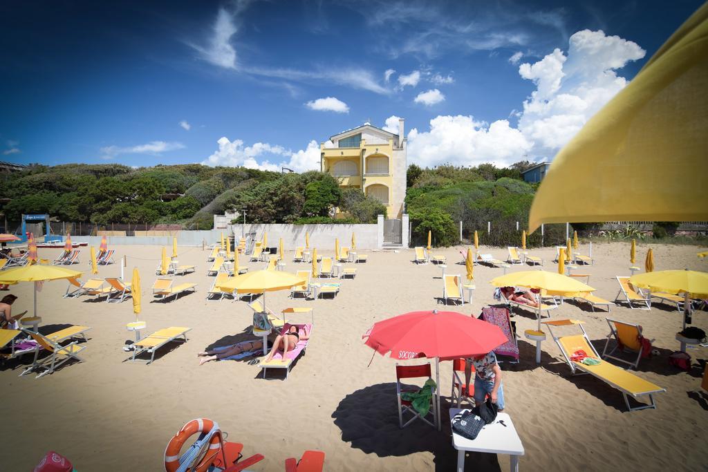 Hotel Villa Denia San Vincenzo Exteriör bild