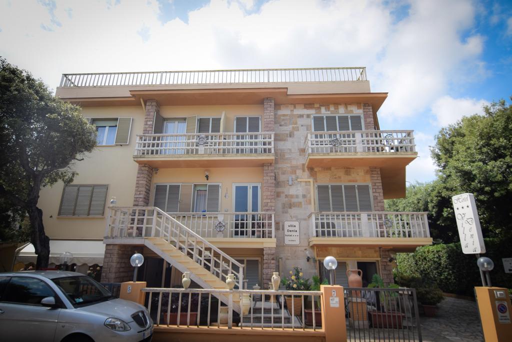 Hotel Villa Denia San Vincenzo Exteriör bild