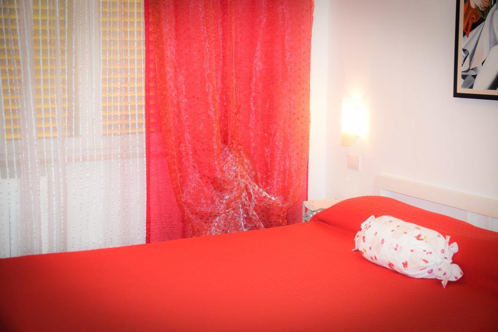 Hotel Villa Denia San Vincenzo Exteriör bild